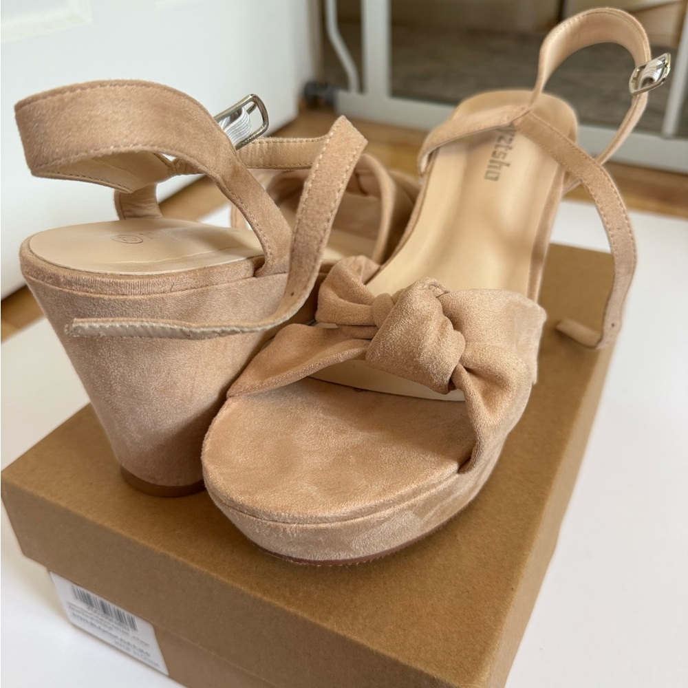 Suede Knot Front Platform Sandals in Beige